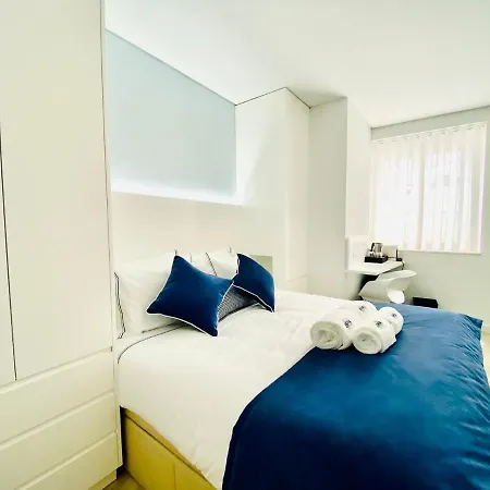 Gloria 10 Deluxe 3*