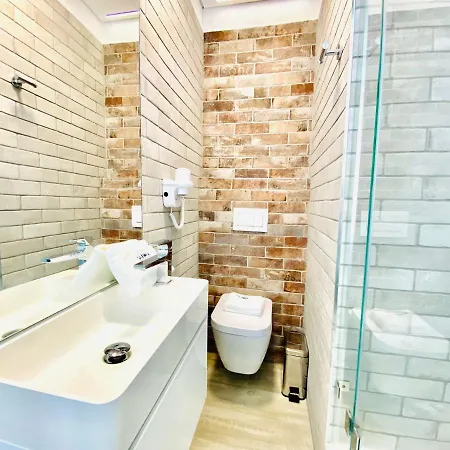 Gloria 10 Deluxe 3* Lissabon