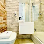 Gloria 10 Deluxe 3*